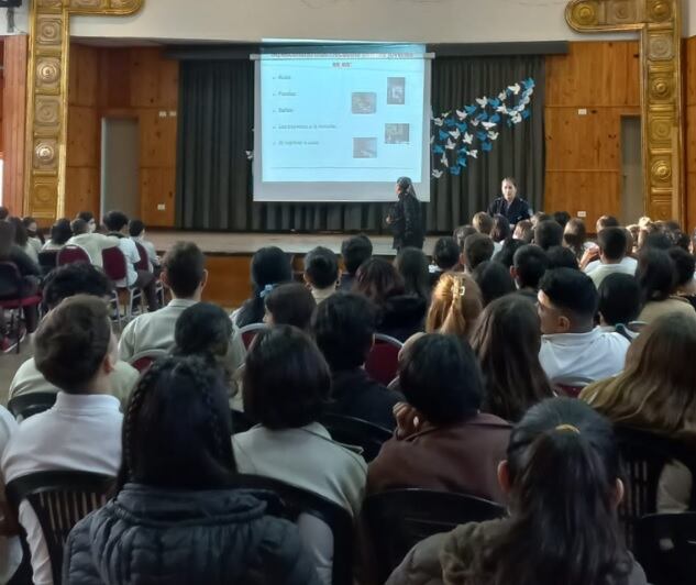 Dictaron charla informativa en el ITEC de Puerto Iguazú.