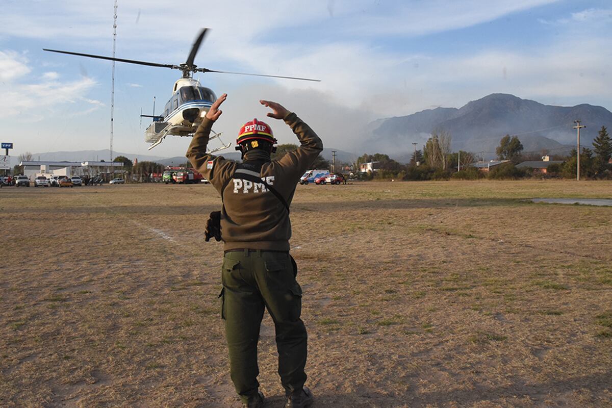 Incendio en el Cerro Uritorco: frente al pronóstico de viento se encienden las alarmas