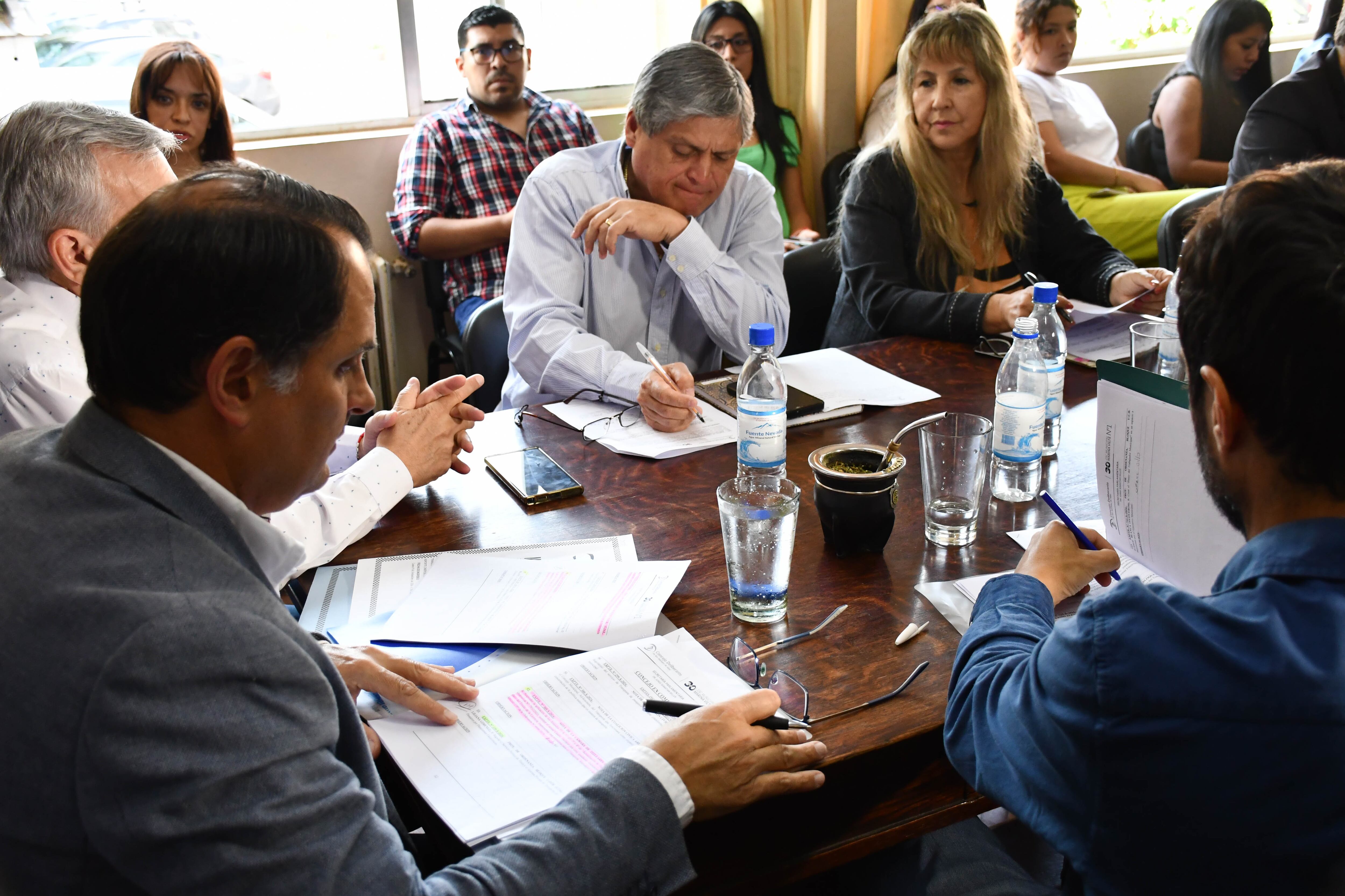 En reunión de Labor Parlamentaria y Concejo de Comisión, se inició el análisis de la propuesta del Departamento Ejecutivo municipal.