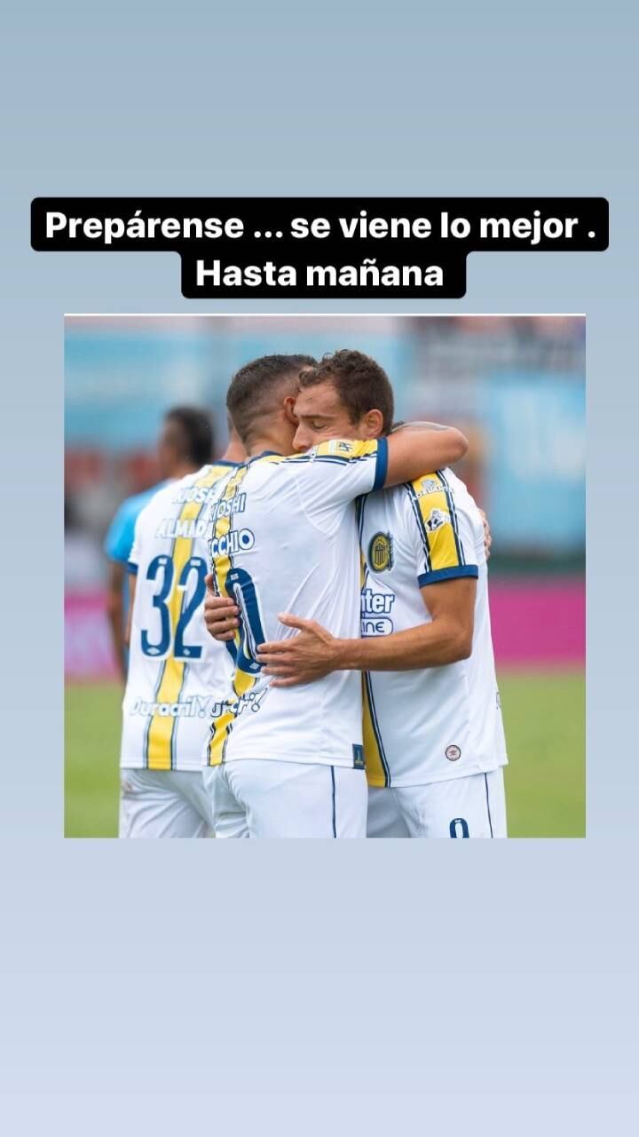 El ex Colo Colo y Santos compartió la instantánea de un abrazo con el máximo goleador en la historia profesional del club.