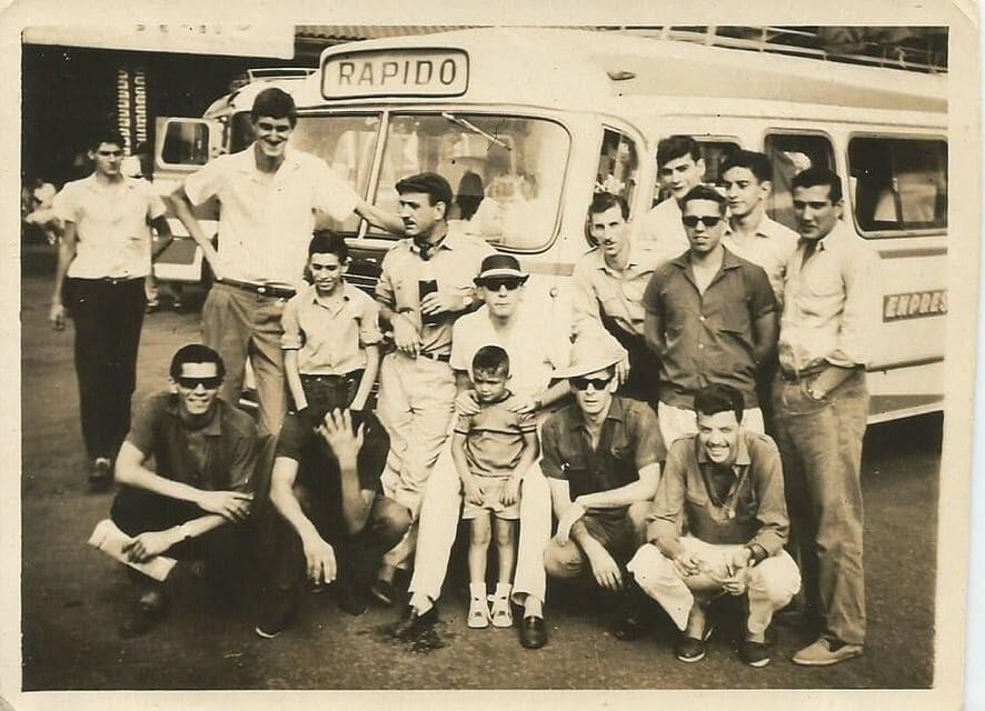 Carlos Garcia Coni, saliendo hacia su primera cobertura, desde la antigua terminal de ómnibus de Posadas.