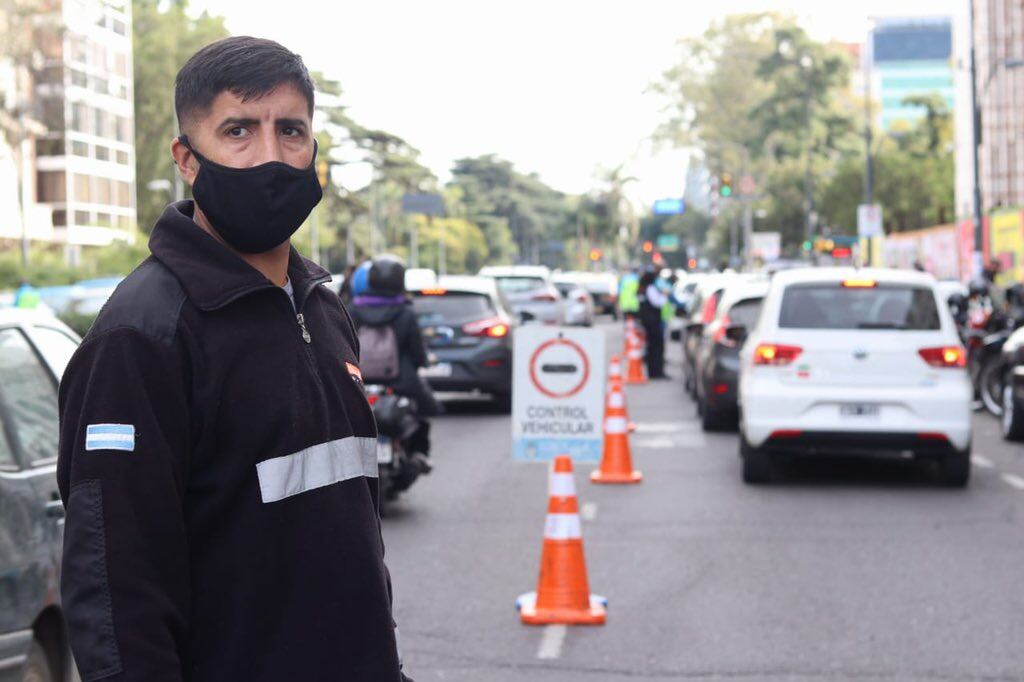 La Municipalidad de Rosario realizó operativos de control de tránsito frente a los Tribunales provinciales.