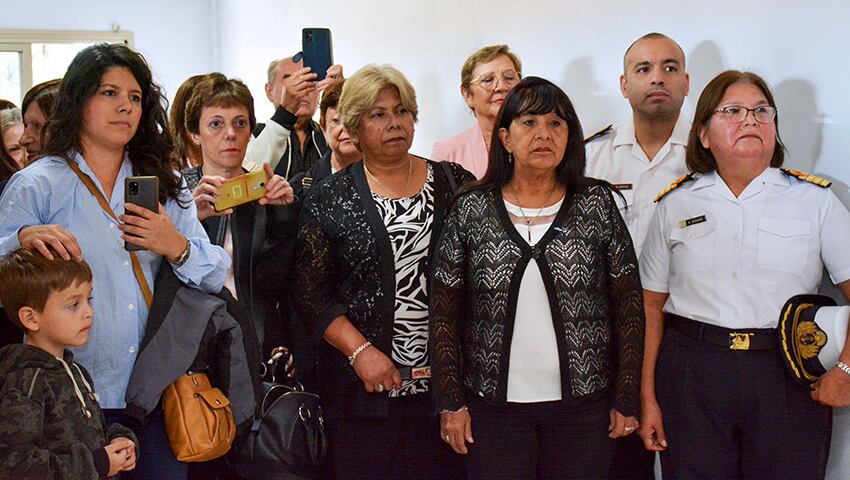 Puerto Belgrano: homenajearon a la primera promoción de enfermeras de la Armada