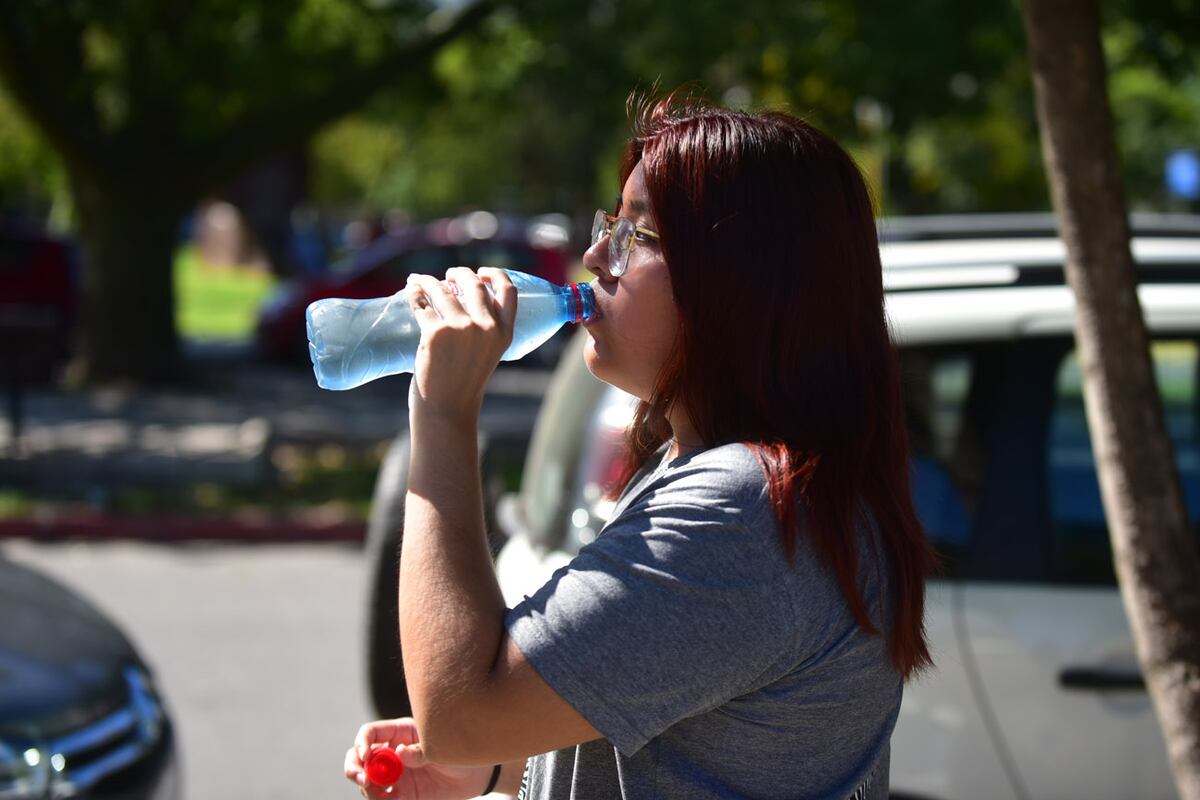 Se viene un jueves con mucho calor en Coronel Rosales