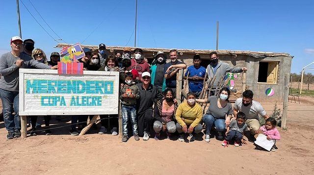 La campaña solidaria de Tobías Martínez, piloto del TC para ayudar a un merendero sanjuanino