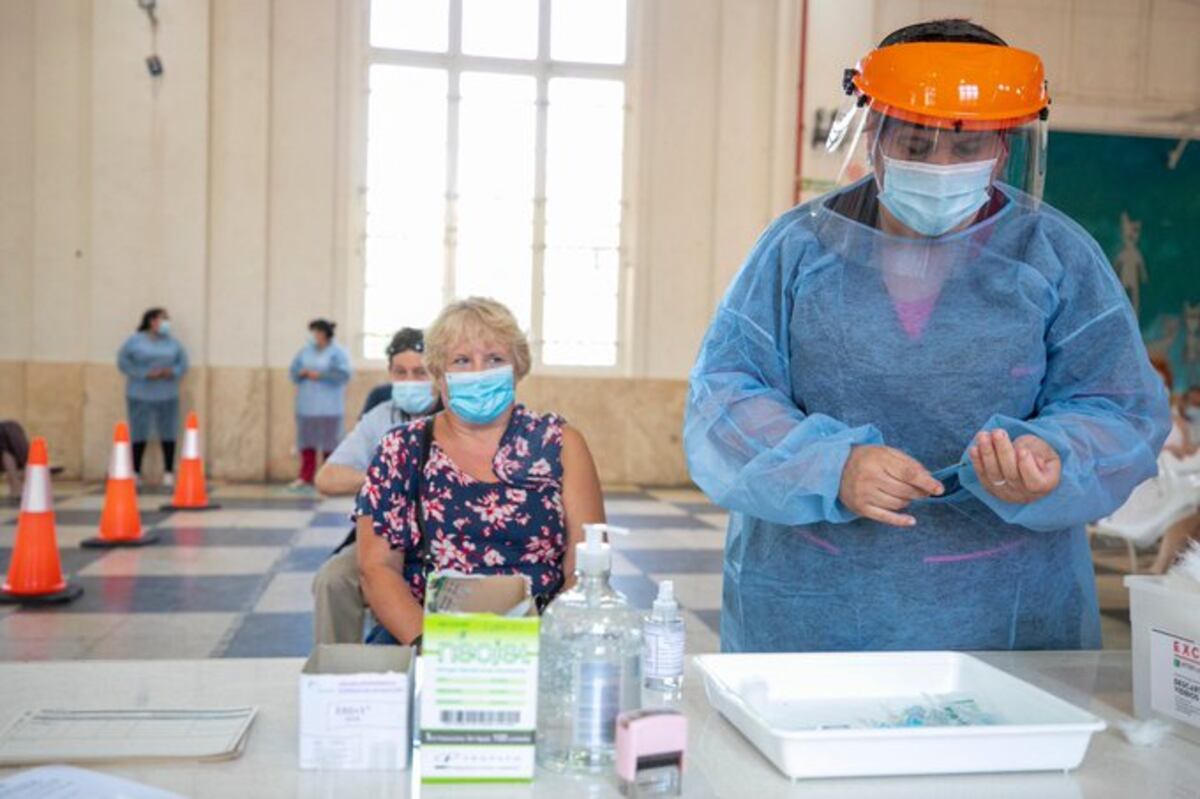 Vacunación en Córdoba: ¿cuál es el cronograma para los docentes?