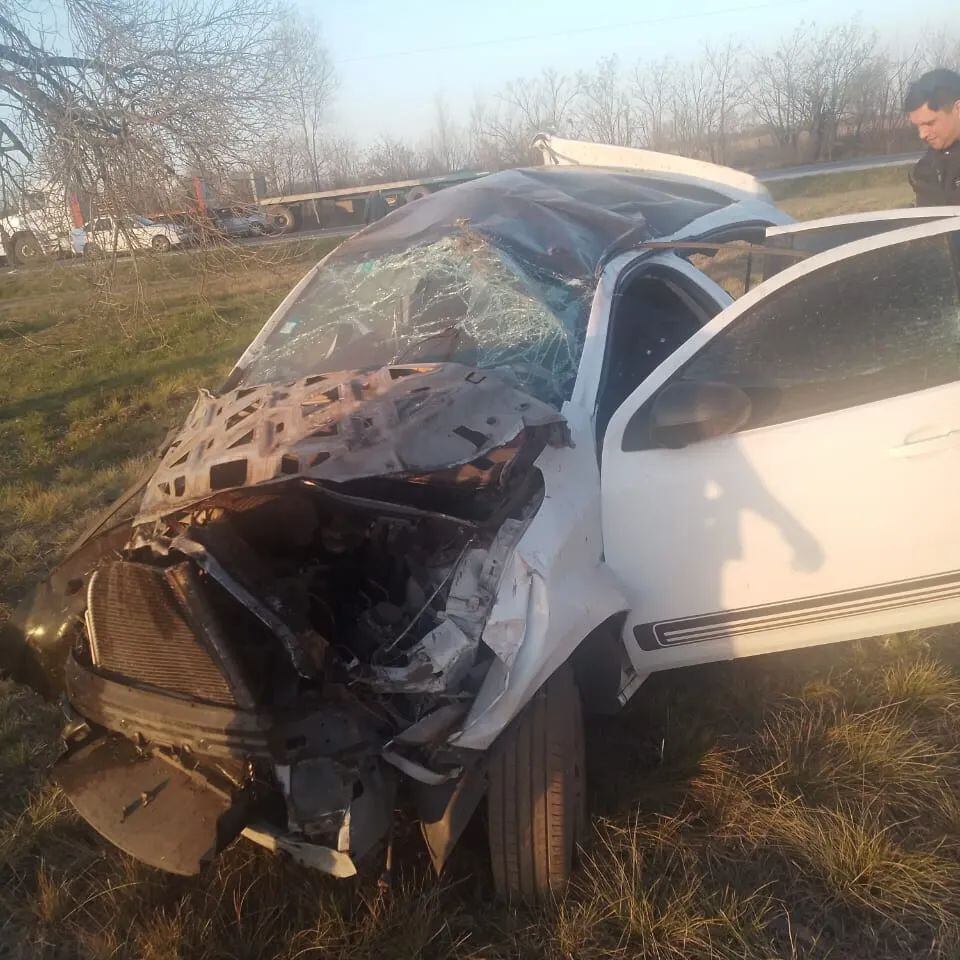 Ladrones merodeaban en una estacionamiento, fueron detectados por la Policía y huyeron a alta velocidad.