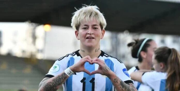 Yamila Rodríguez y su festejo de gol con la camiseta argentina.