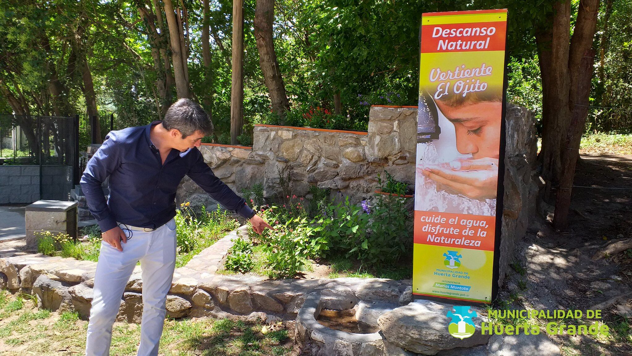 El intendente Matías Montoto en la inauguración de "Vertientes El Ojito" en Huerta Grande.