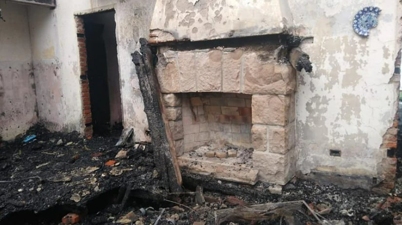 Así quedó la cabaña de Villa Mascardi tras el incendio.