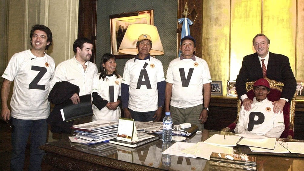 La reunión entre los representantes de la comunidad wichí, las organizaciones y el presidente Néstor Kirchner.