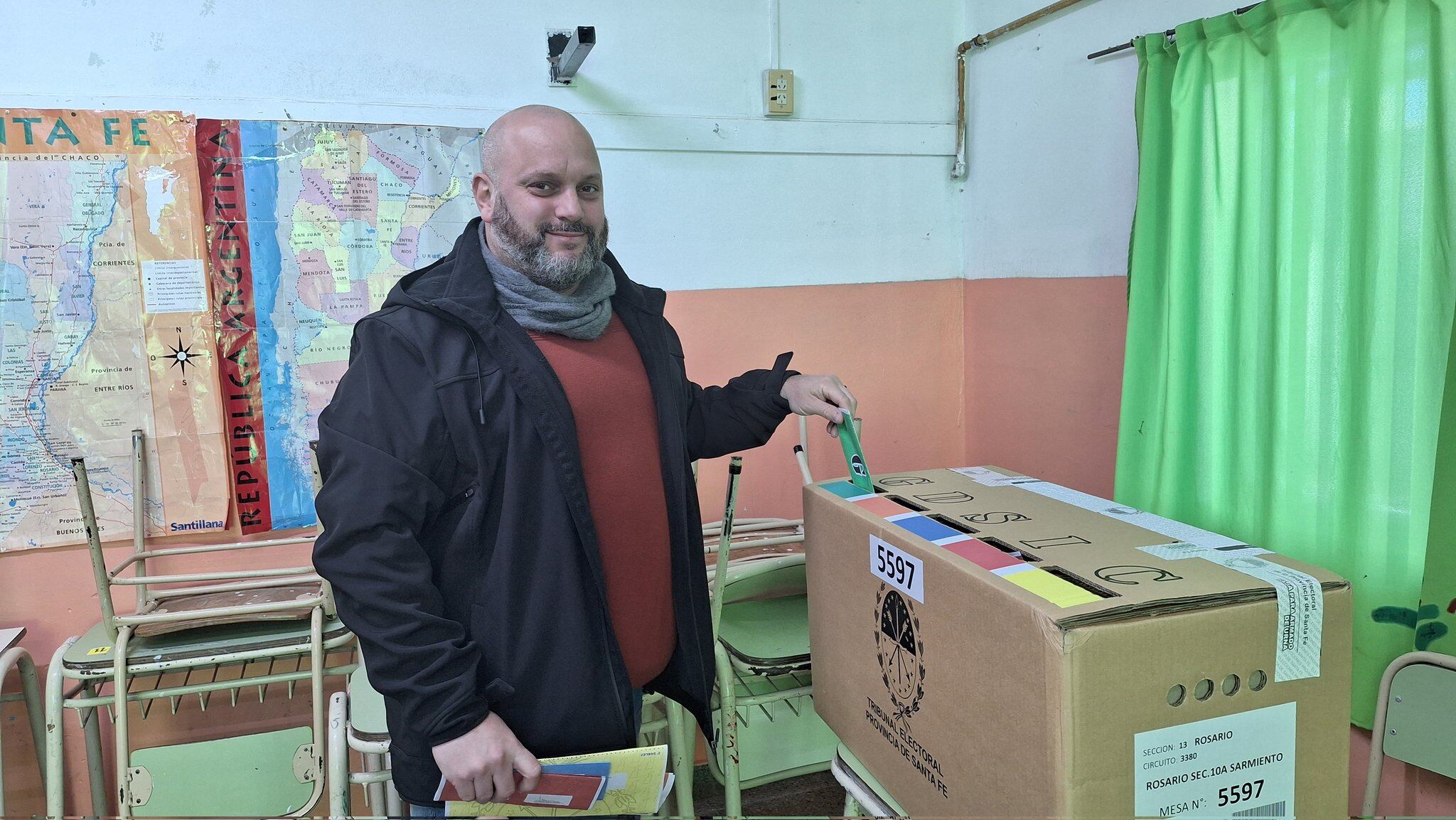 Octavio Crivaro, de la Izquierda, ya votó en las PASO de Santa Fe.