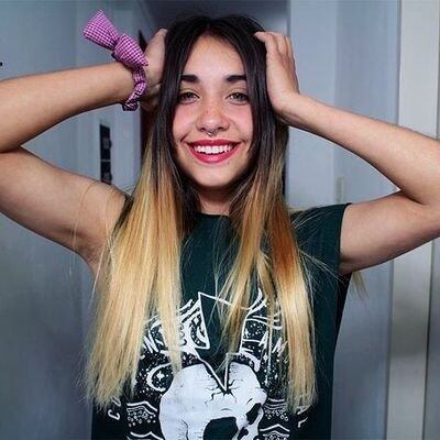 María Becerra comenzó como youtuber y se convirtió en una artista internacional.