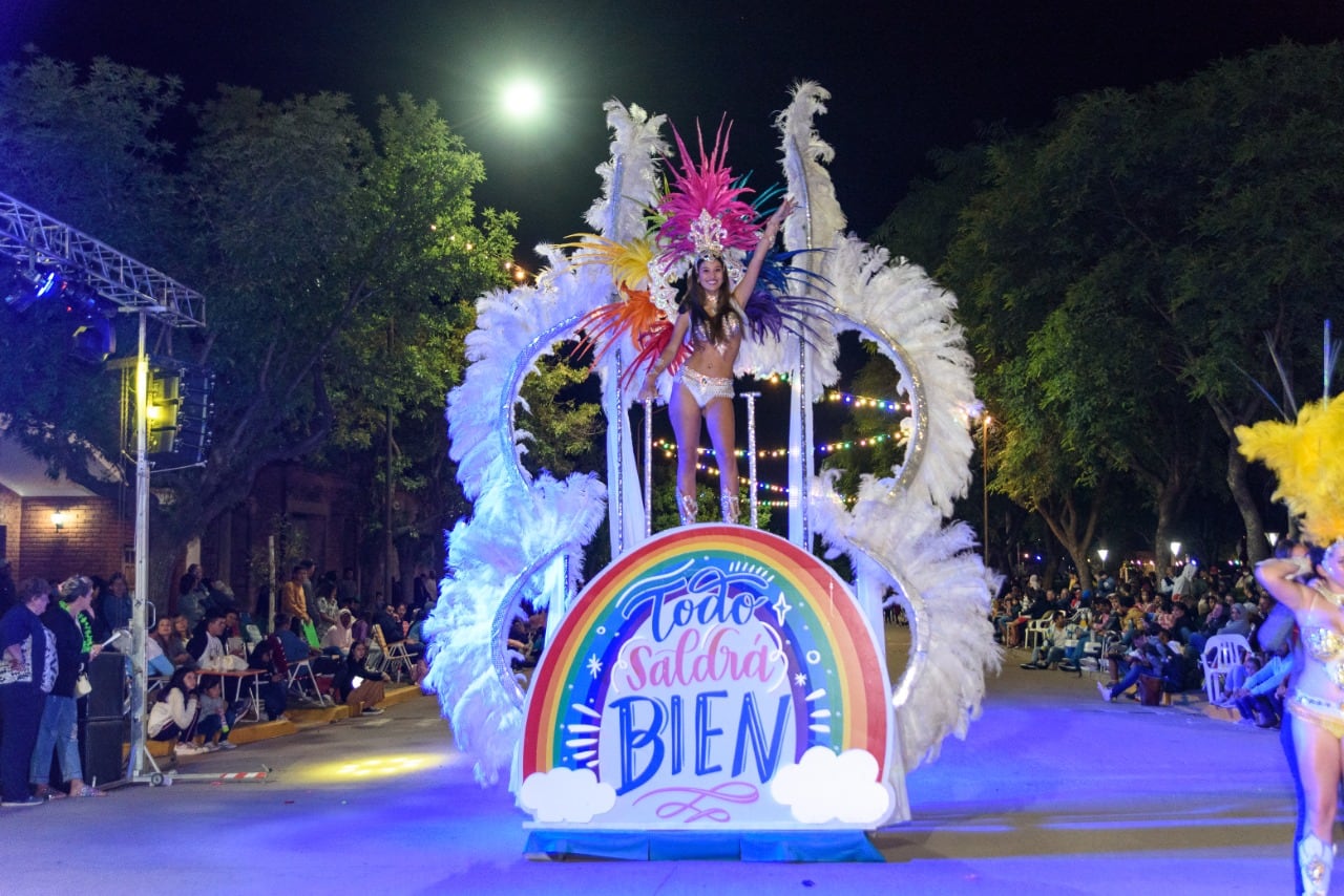 Alegría y Color en los carnavales de Marull