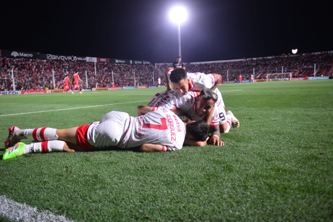 Jeremías Lázaro marcó el 1-0 de Instituto ante Argentinos Juniors. (Javier Ferreyra / La Voz)