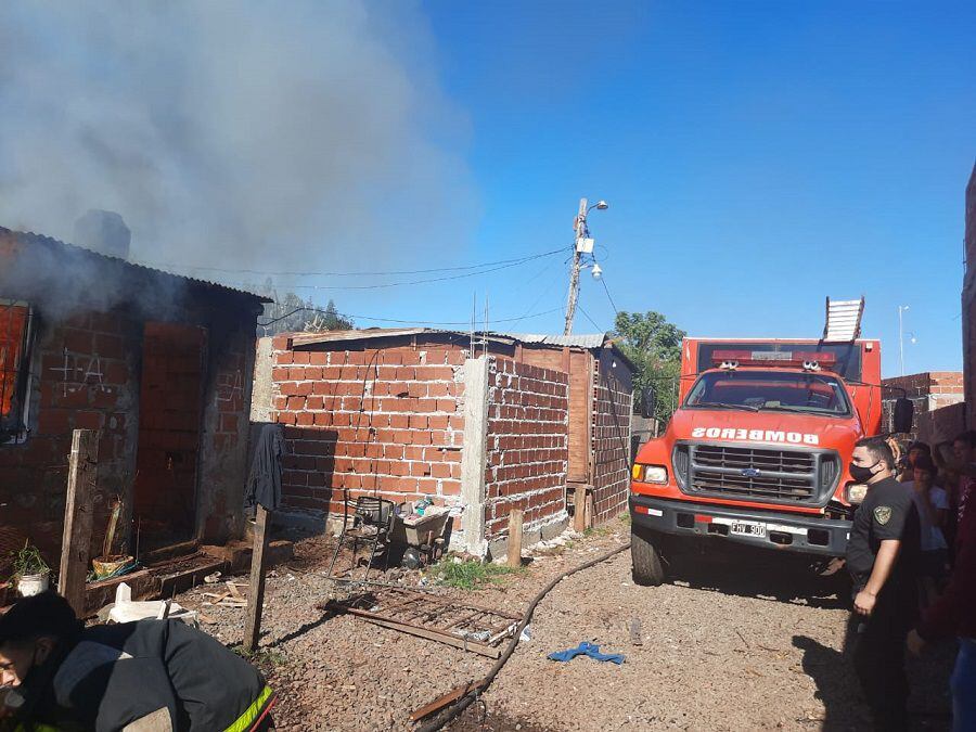 Entre los vecinos y la policía, rescataron a los niños encerrados.