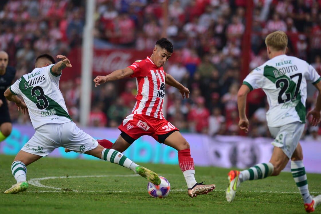 Instituto y Banfield, por la fecha 13 de la Liga Profesional en el Monumental de Alta Córdoba. (Ramiro Pereyra / La Voz)