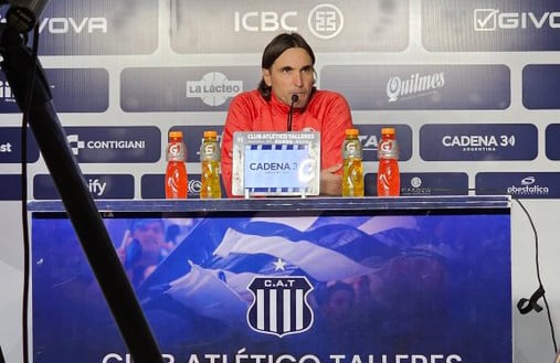 Diego Martínez, técnico de Huracán, luego de la derrota ante Talleres. (El Tuiter Matador).