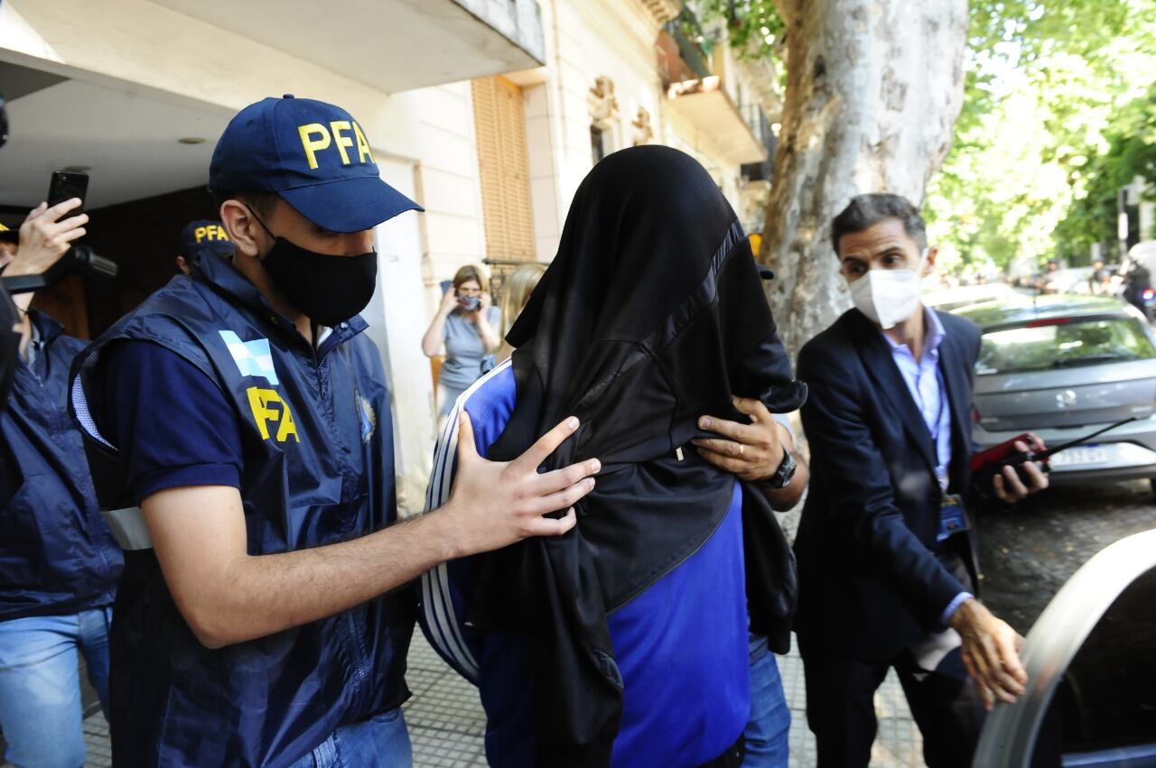 Primer detenido por el ataque con bombas molotov al edificio del diario Clarín.