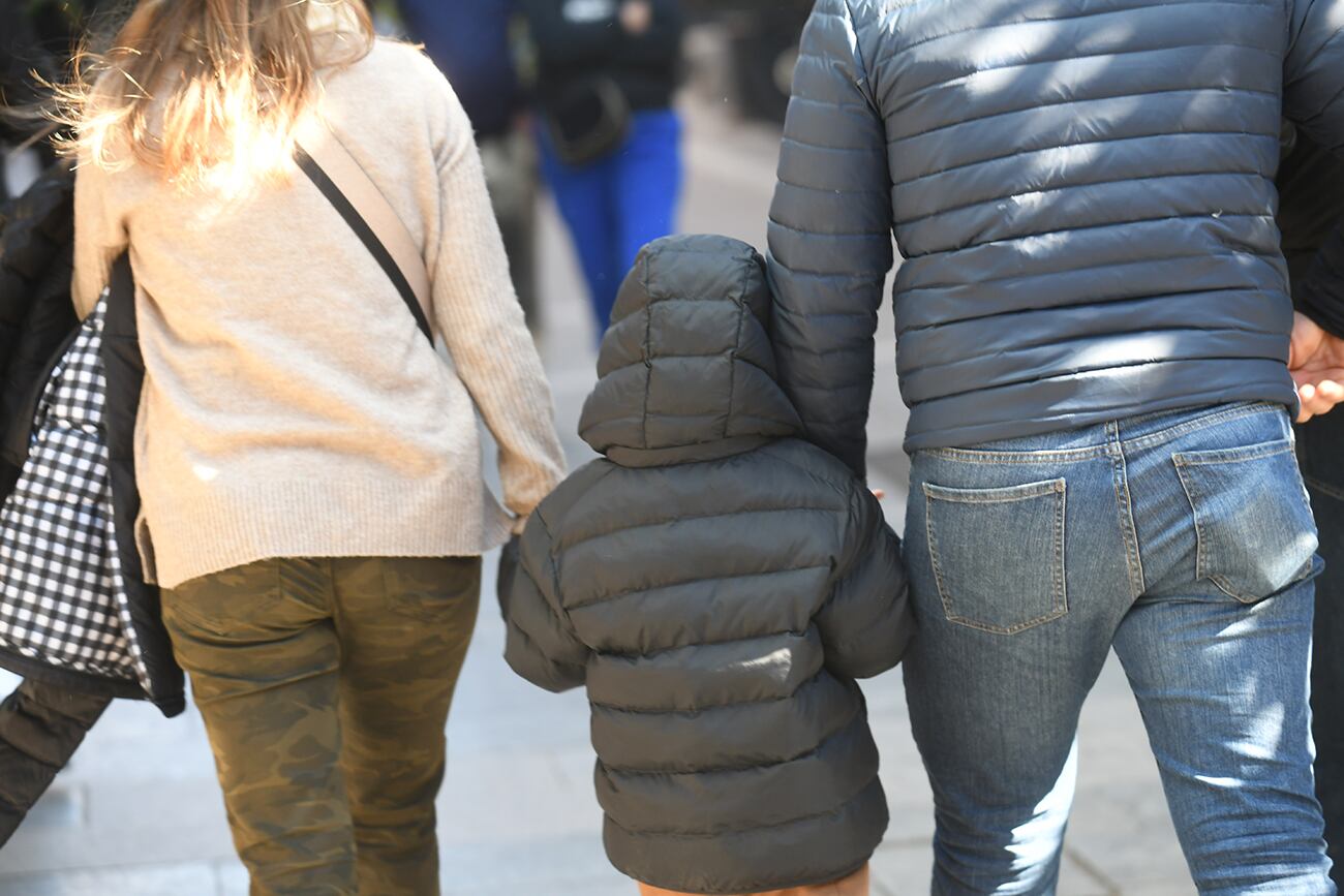 Cambio de tiempo. 
Bajas temperaturas y frio en la  ciudad de Córdoba.
Foto: Ramiro Pereyra/La Voz