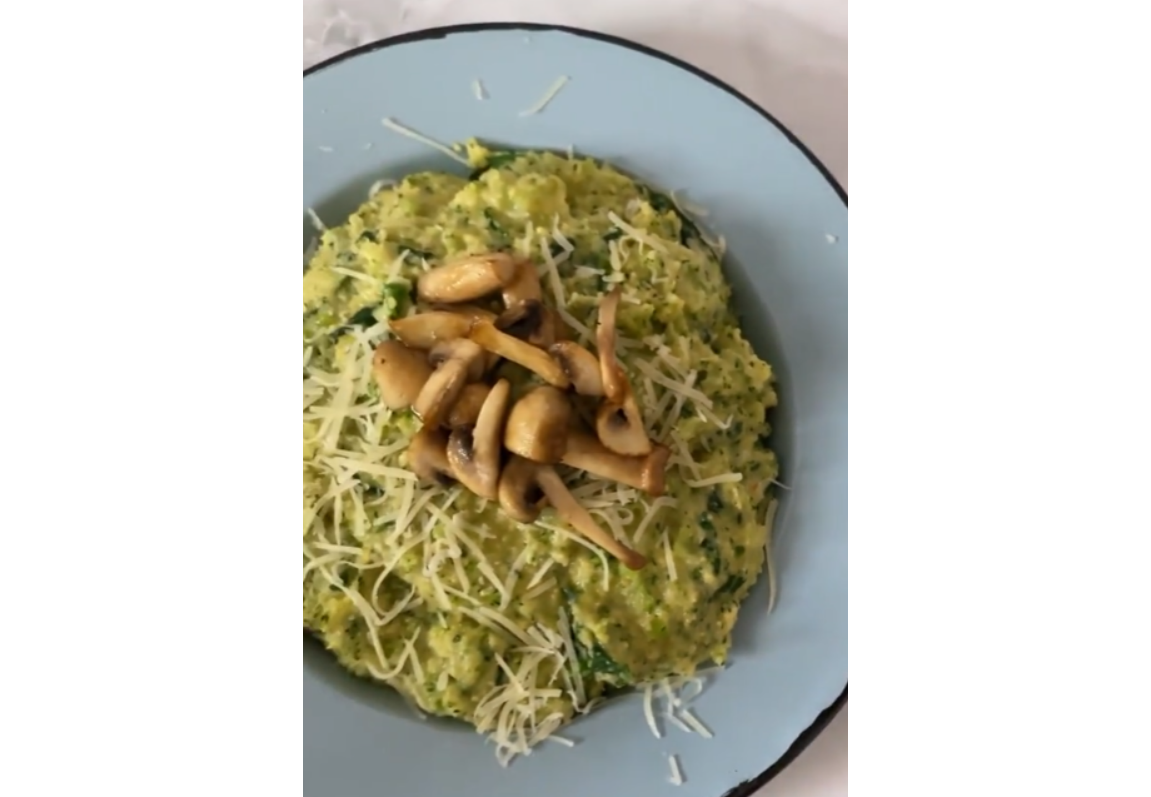 Polenta verde con brócoli.