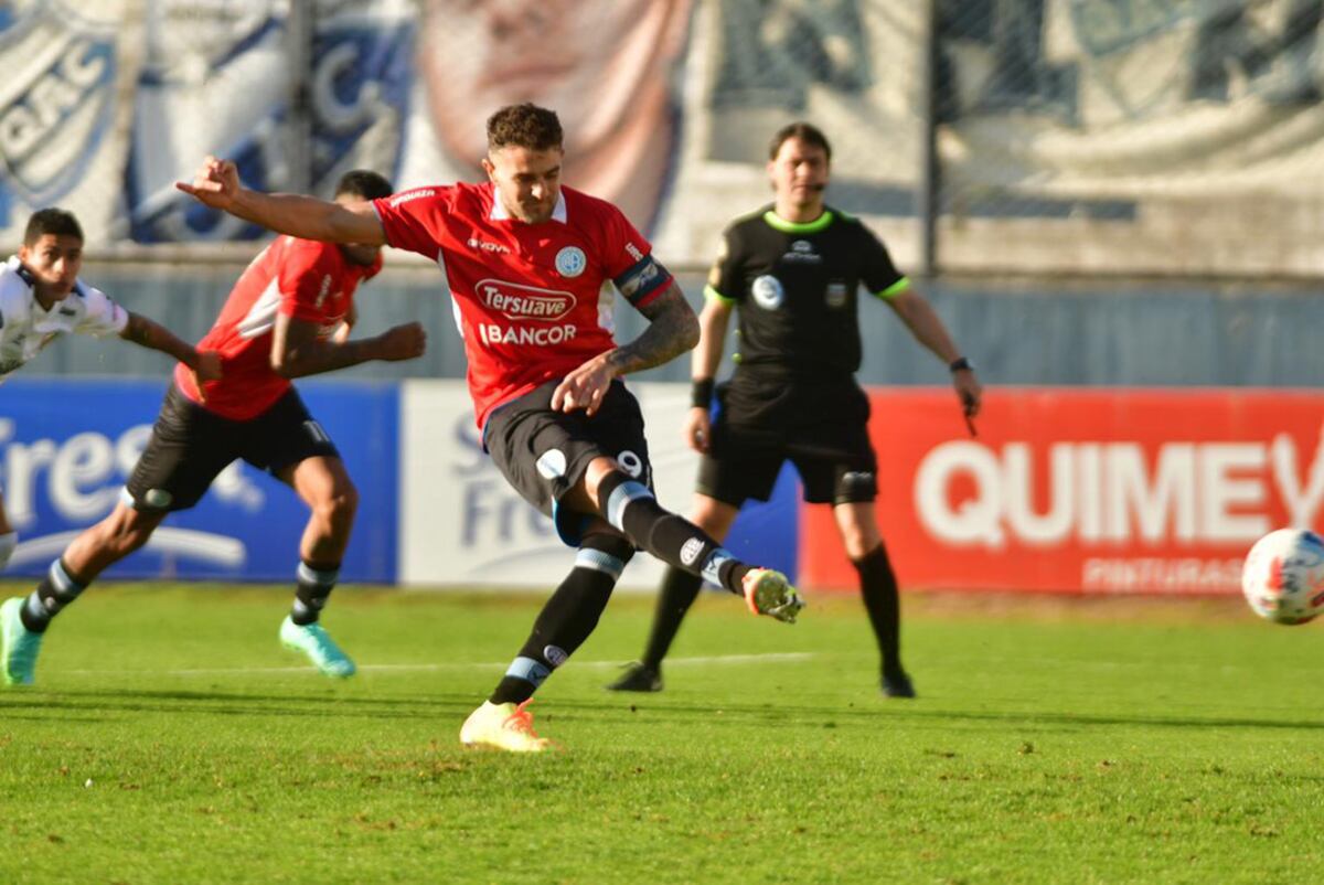 Pablo Vegetti: “Ganamos a lo Belgrano, pero todavía hay mucho por mejorar”