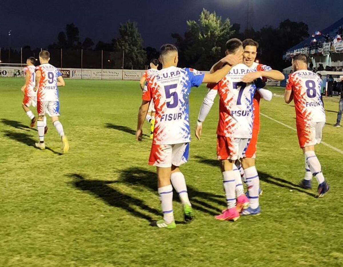 Liga del Sur: Rosario le dio luz y goles a la noche puntaltense