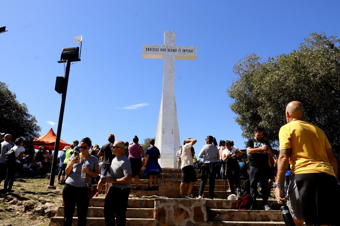 Gran cantidad de turistas llegaron a Villa Carlos Paz. El Cerro de La cruz y el centro de la ciudad recibieron a las familias que llegaron para Semana Santa.  (La Voz)