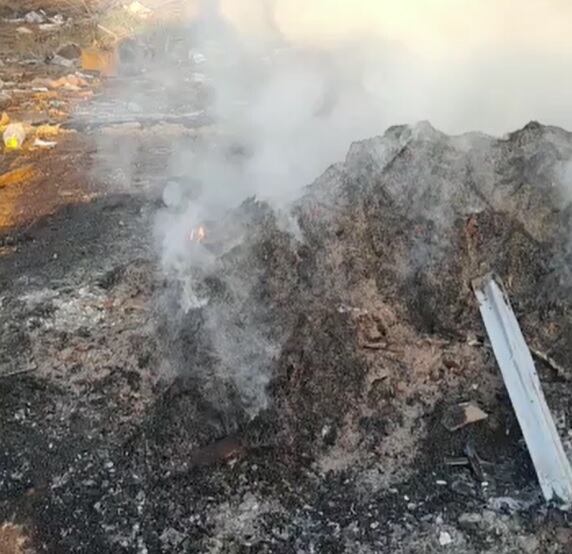 Puerto Iguazú: Bomberos trabajaron en incendio en el basural.