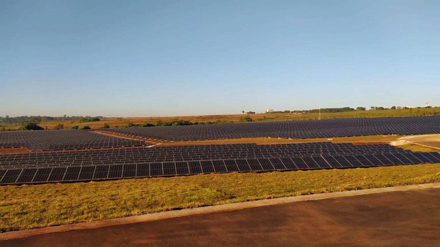 Comenzó a funcionar el Parque Solar Fotovoltaico del Silicon Misiones