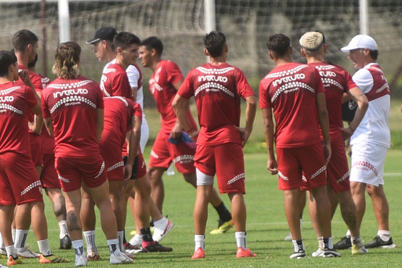 Práctica de fútbol de Instituto en La Agustina. (Pedro Castillo / La Voz)