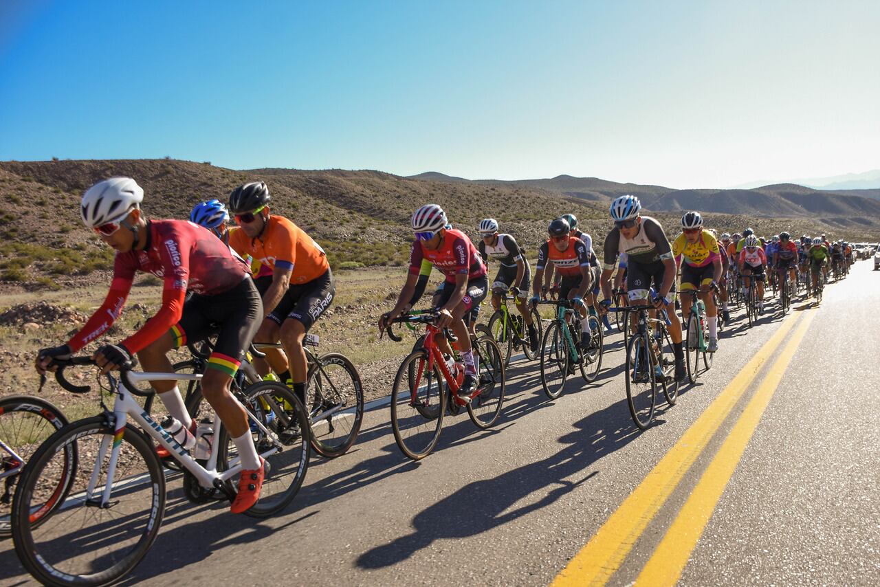 Vuelta de Mendoza 2023, septima etapa, el mendocino Mario Ovejero ganó la etapa reina en el Cristo Redentor.

Foto: Mariana Villa / Los Andes