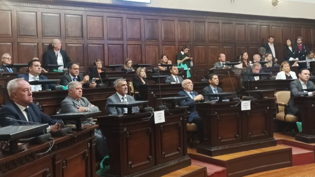 La delegación jujeña participó en las deliberaciones de la Unión de Parlamentarios Sudamericanos y del Mercosur desarrolladas en la Legislatura de Mendoza.