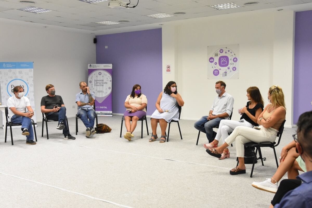 Visitó Rafaela la ministra de Igualdad, Género y Diversidad, María Florencia Marinaro