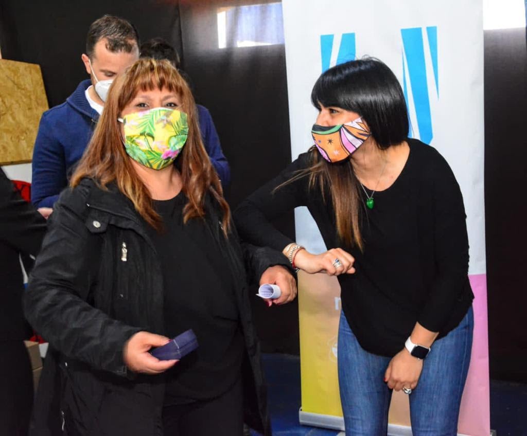 Entregaron medallas de ciudadanos destacados a personal del área social de la Municipalidad.