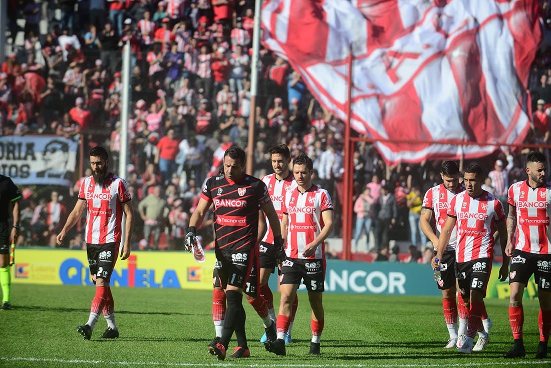 Partido fútbol Instituto 0 vs. Atlético Rafaela 0 en la cancha de Instituto en Alta Córdoba. (José Gabriel Hernández  / La Voz)