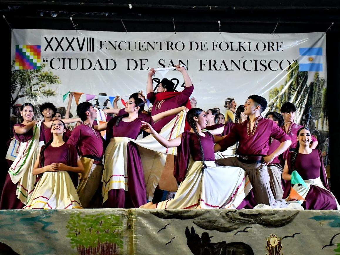 La Escuela Municipal de Danzas de Arroyito