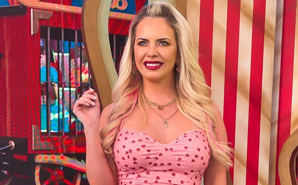 Como una Barbie: Alejandra Maglietti lució un atuendo total pink y deslumbró a sus fans