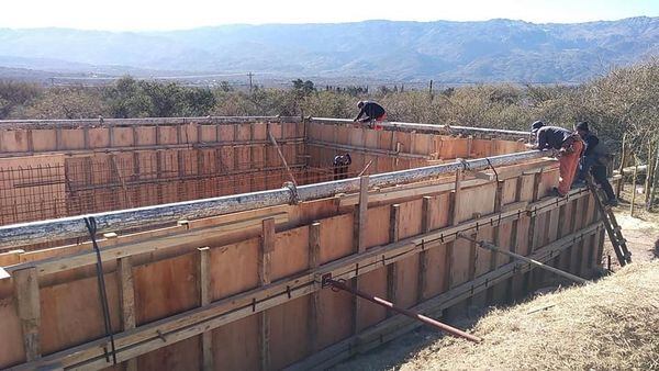 Obra de aguas en Paso de las Tropas