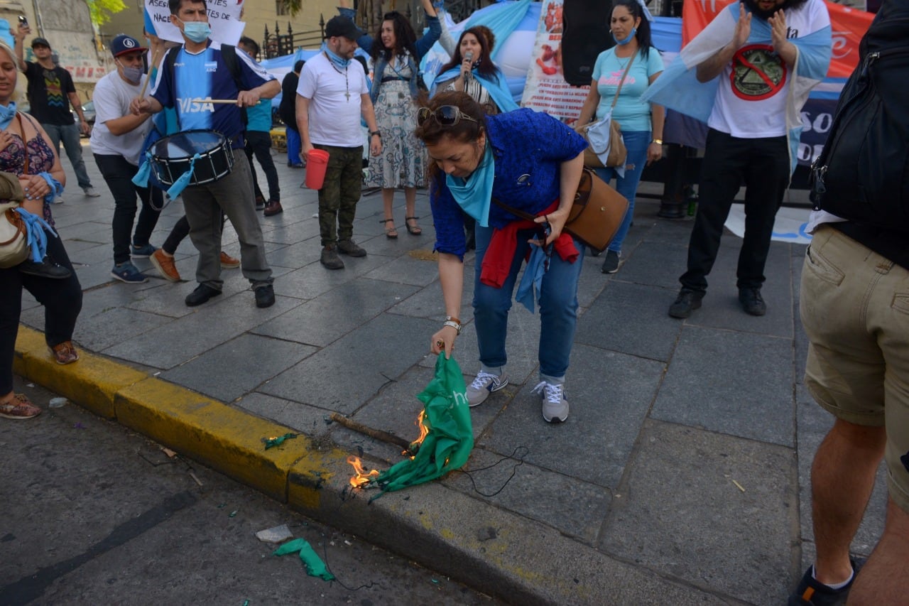 Marcha en contra del aborto frente al Congreso