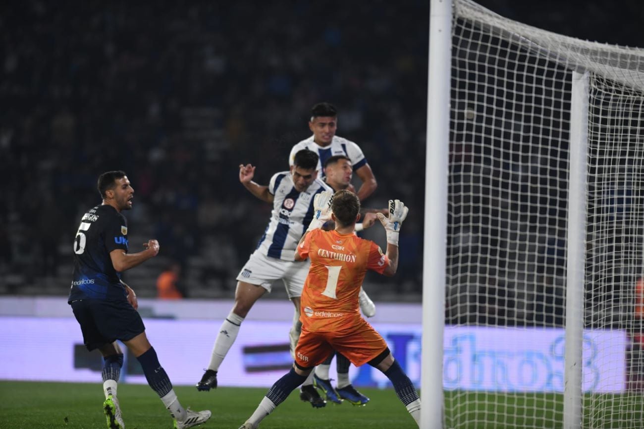 Juan Rodríguez marcó el 2-1 final a favor de Talleres ante Independiente Rivadavia, por la Liga Profesional. (Facundo Luque / La Voz)