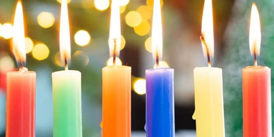 Velas de colores para llamar a los arcángeles