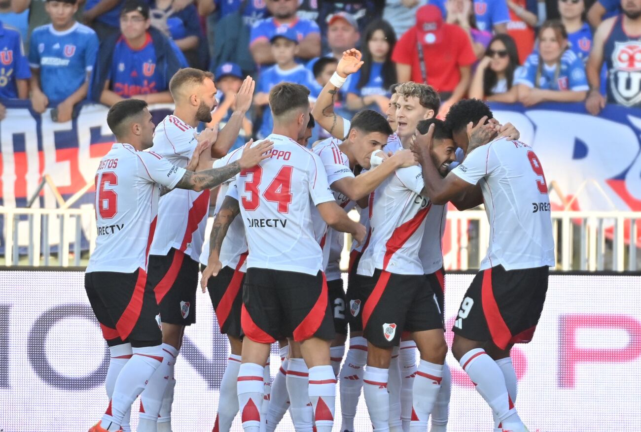 Lanzini festeja la apertura del marcador ante la U de Chile /Foto: River Plate