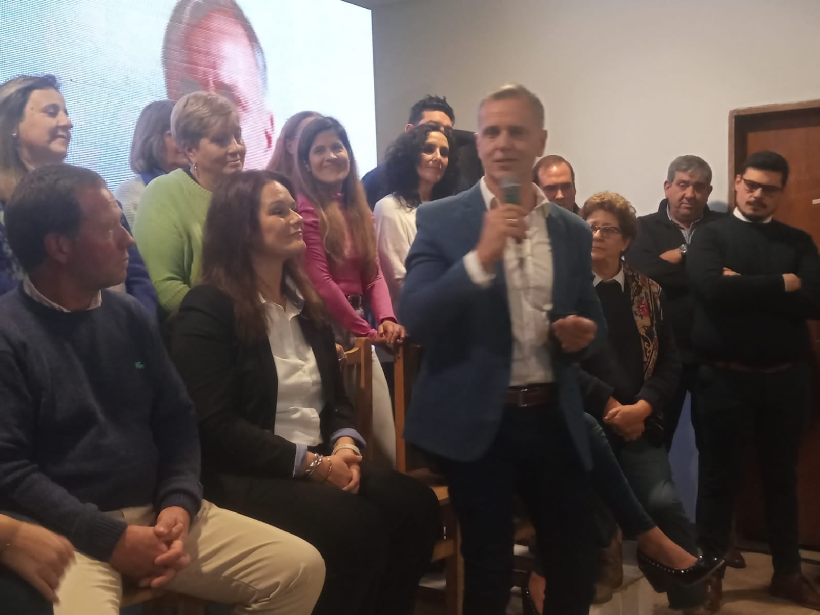 Elecciones 2023 en Tres Arroyos: Werner Nickel de Movimiento Vecinal Renovación presentó su lista