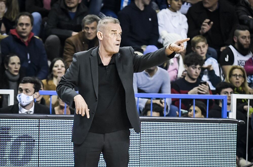 Néstor García dejó de ser el entrenador de la selección argentina tras ocho partidos, con seis victorias y dos derrotas. (Fiba)