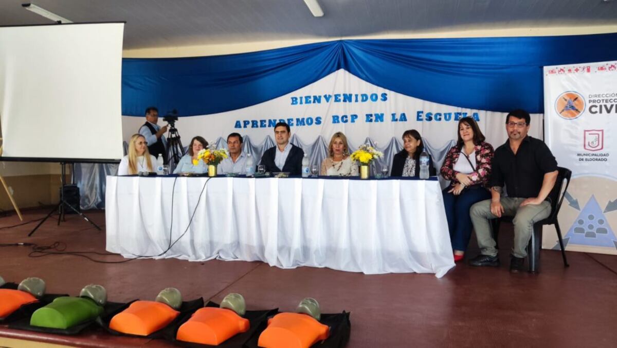 Eldorado: capacitan en RCP y primeros auxilios a personal docente