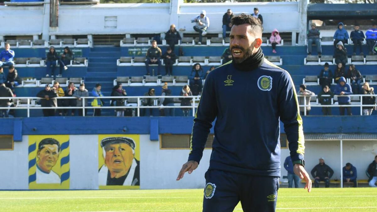Carlos Tevez probó tres cambios en Rosario Central para recibir a Banfield