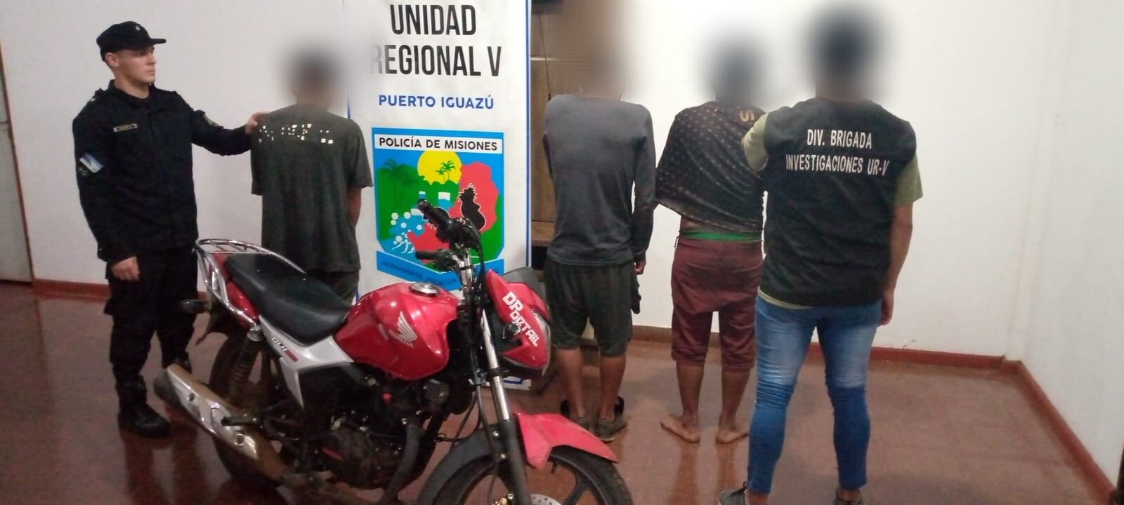 Recuperan motocicletas robadas y detienen a los presuntos autores en Puerto Iguazú.