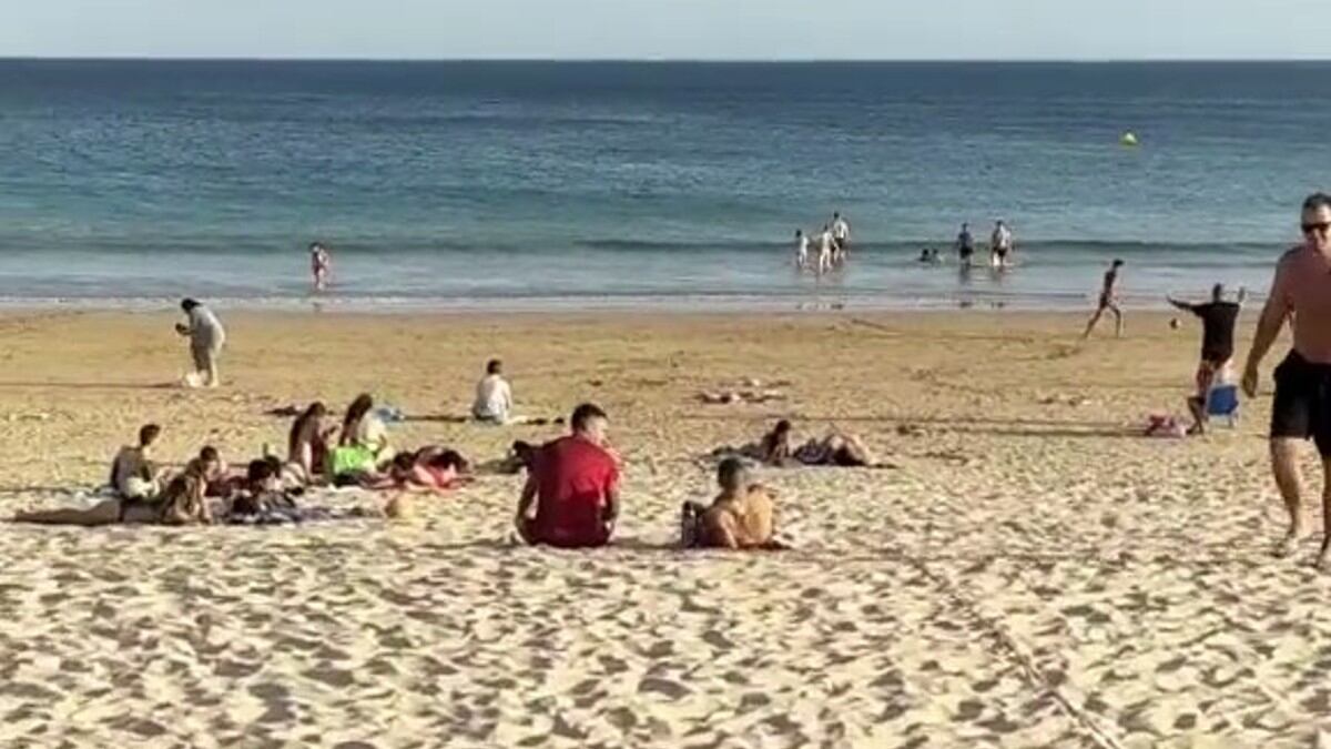 Un cordobés fue a la playa en Portugal, se cruzó a dos jugadores de la Selección y le pasó algo inesperado