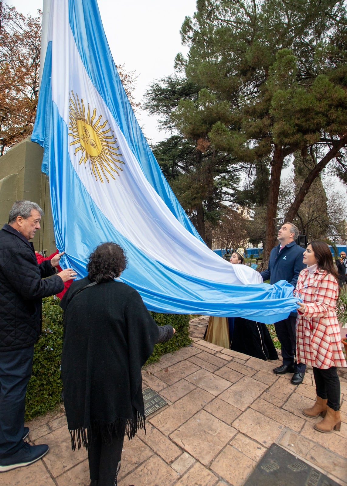 Stevanato presidió el acto por el Día de la Bandera en Maipú el martes 20 de junio.